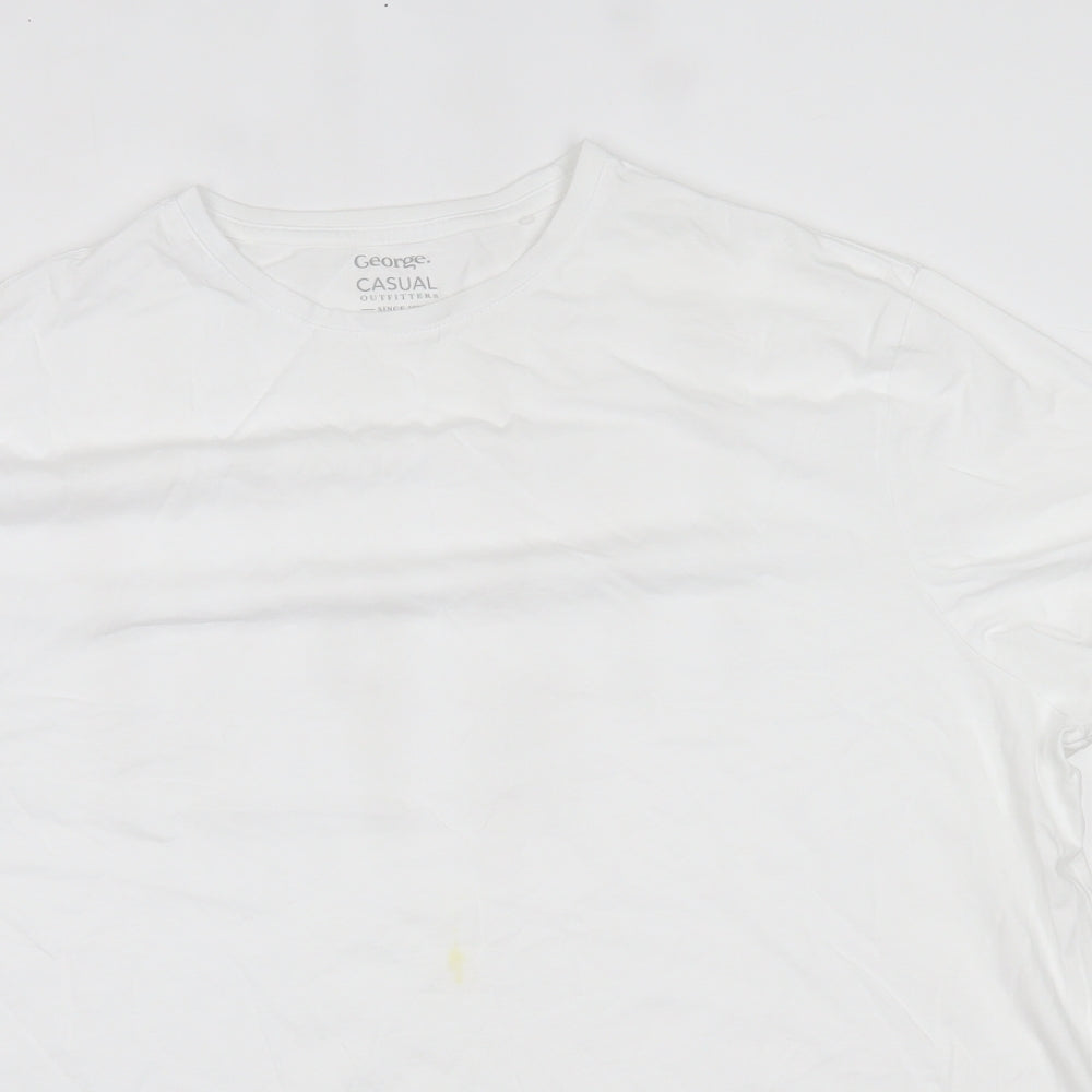 George Mens White    T-Shirt Size 2XL