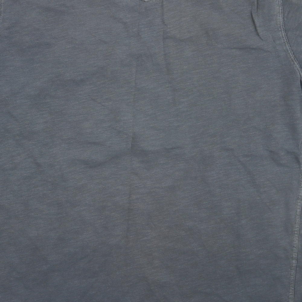 Preworn Mens Grey    T-Shirt Size L