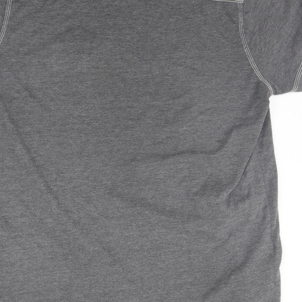 Duck and Cover Mens Grey    T-Shirt Size XL