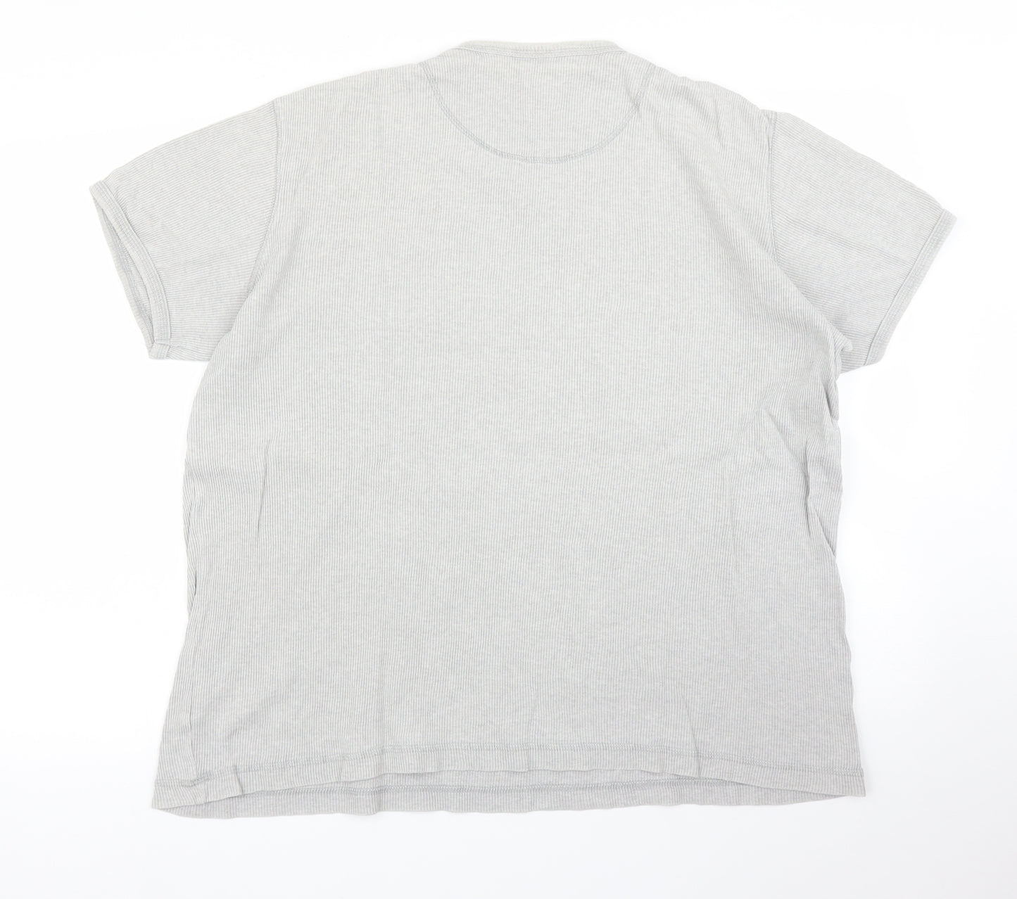 B Mens Grey    T-Shirt Size XL
