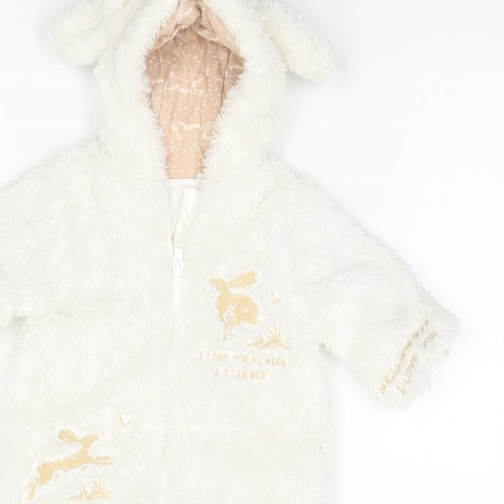 TU Baby White   Babygrow One-Piece Size Newborn  - Guess how much I love you, Rabbit