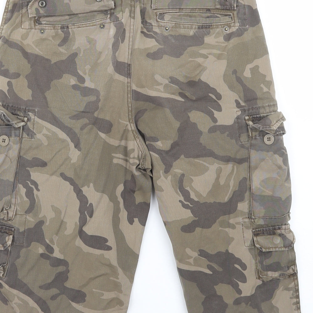 Red Herring Mens Green Camouflage  Cargo Shorts Size 32