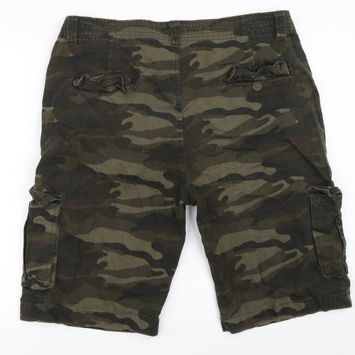 Peacocks Mens Green Camouflage  Cargo Shorts Size 38 in
