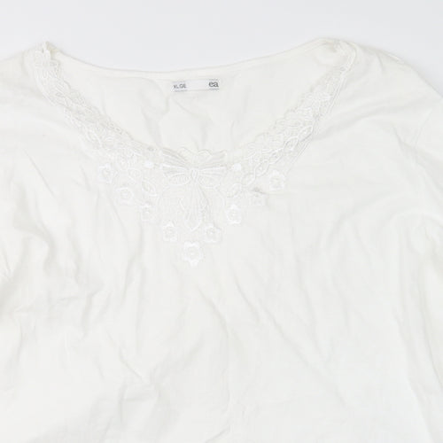EA Womens White   Basic T-Shirt Size XL