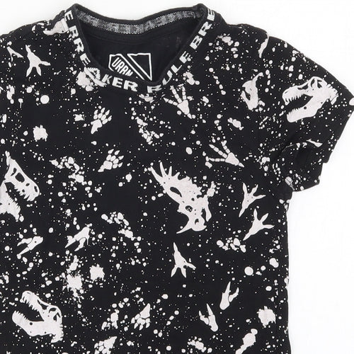 Matalan Boys Black   Basic T-Shirt Size 6 Years  - Abstract Dinosaurs