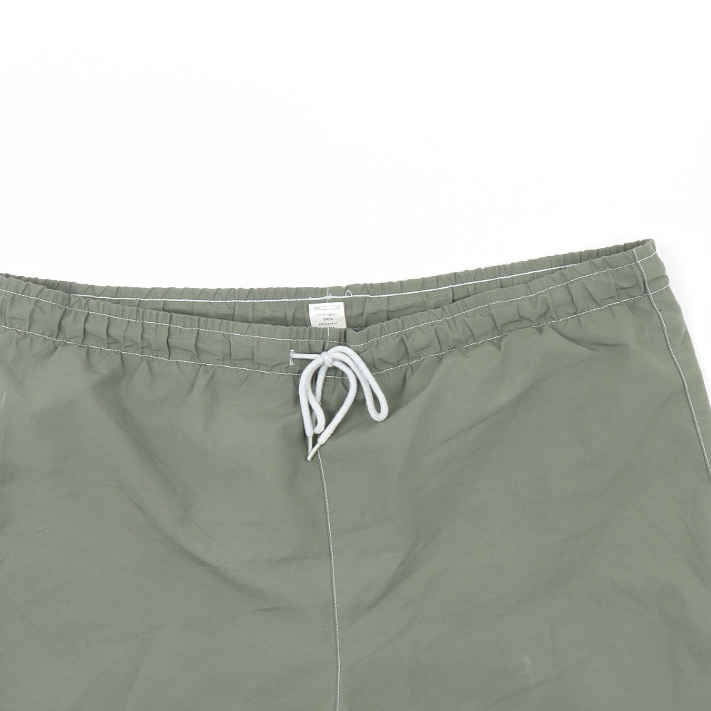DECATHLON Mens Green   Bermuda Shorts Size XL