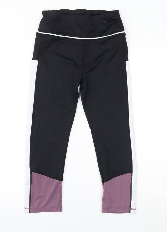 Front view of Primark women’s black cropped leggings, size UK 8, 19-inch leg