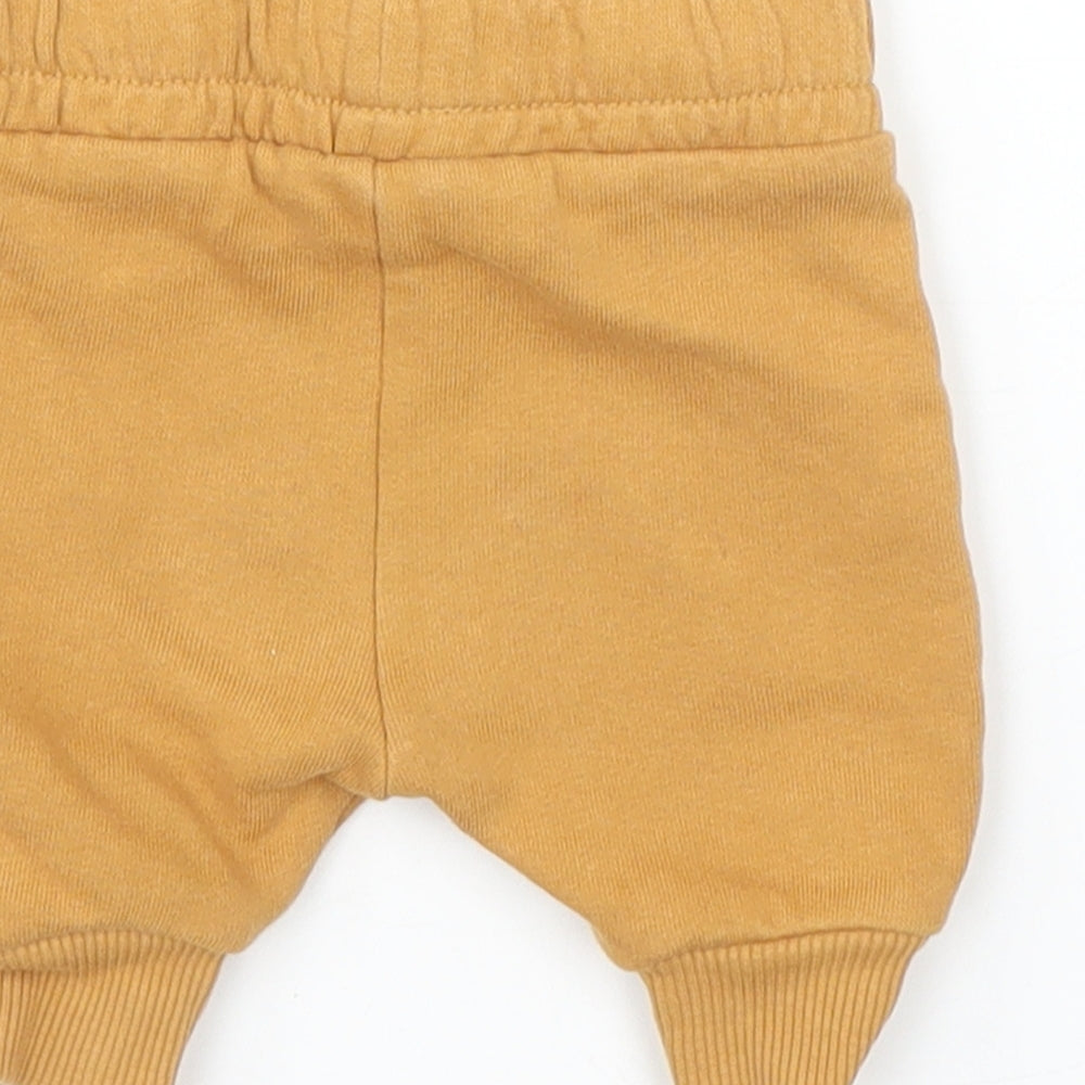 Nutmeg Baby Beige   Capri Leggings Size 0-3 Months