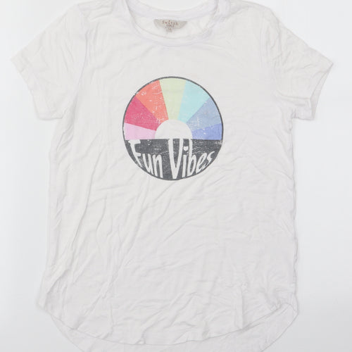 Switch Girls White   Basic T-Shirt Size 10 Years