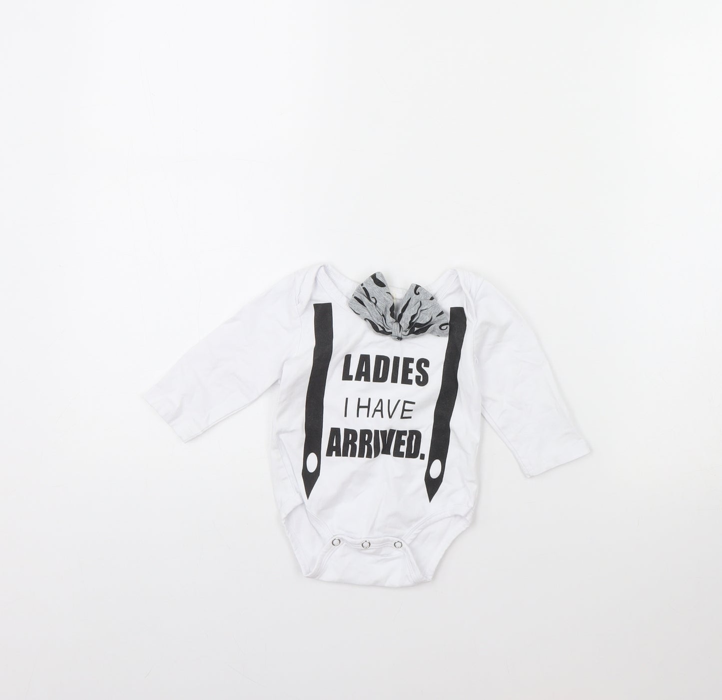 Preworn Baby White   Babygrow One-Piece Size 6-9 Months