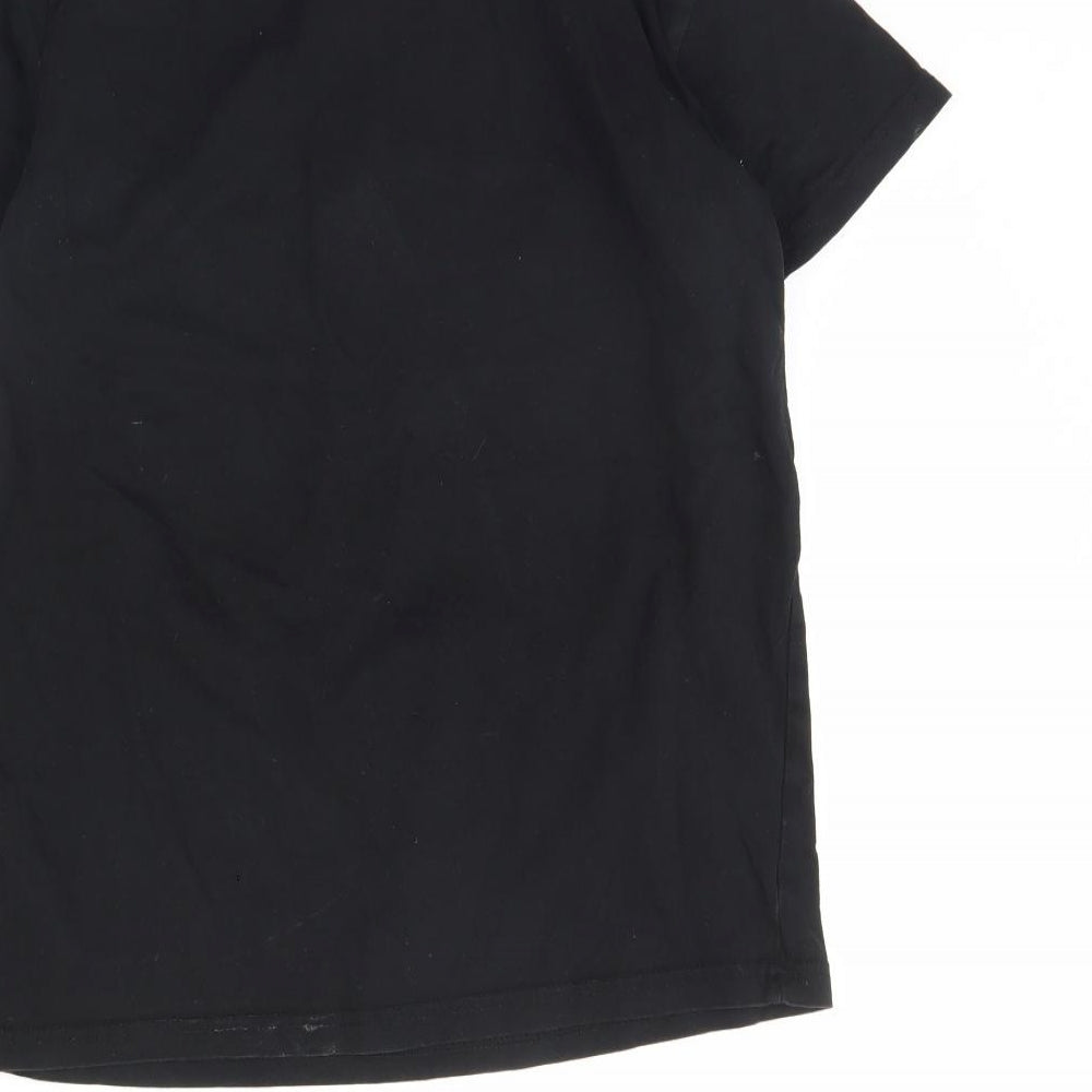 Preworn Boys Black   Basic T-Shirt Size 12 Years  - Football