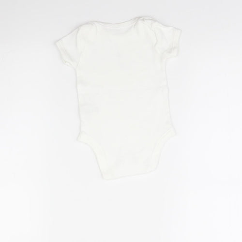 Matalan Baby White   Babygrow One-Piece Size 6-9 Months  - Giraffe
