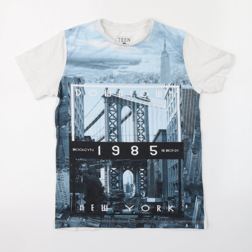 Preworn Boys White   Basic T-Shirt Size 9 Years