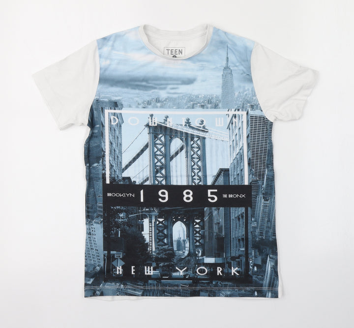 Preworn Boys White   Basic T-Shirt Size 9 Years