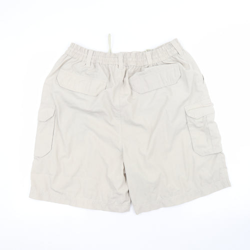 MCN Womens Grey   Bermuda Shorts Size 3XL