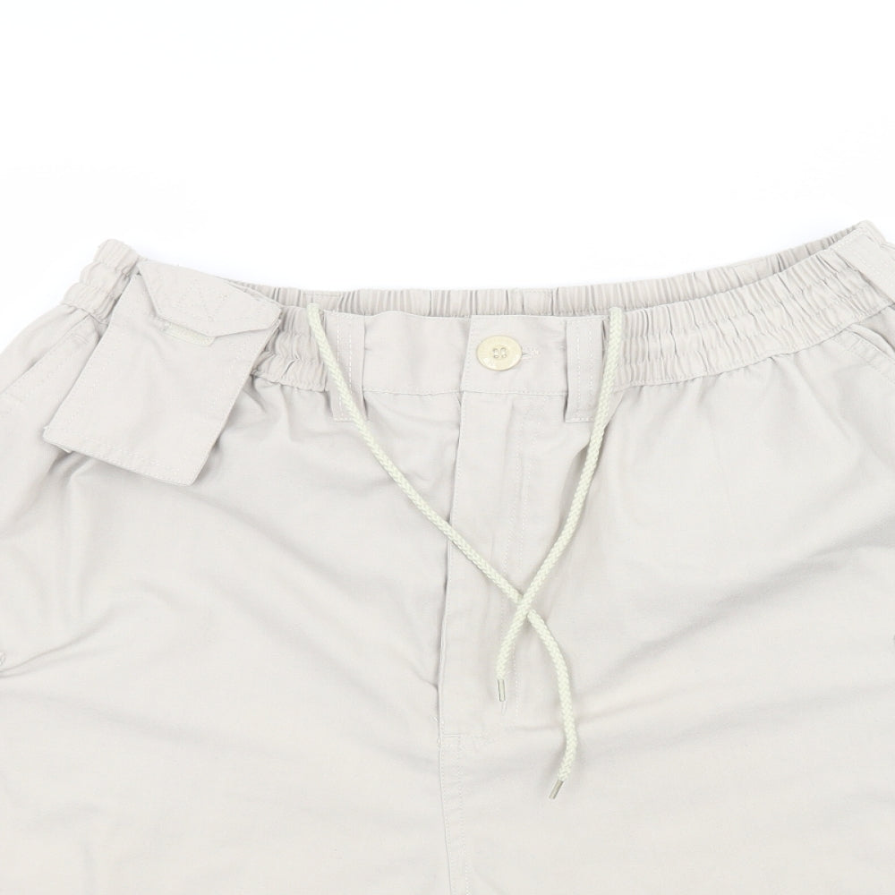 MCN Womens Grey   Bermuda Shorts Size 3XL