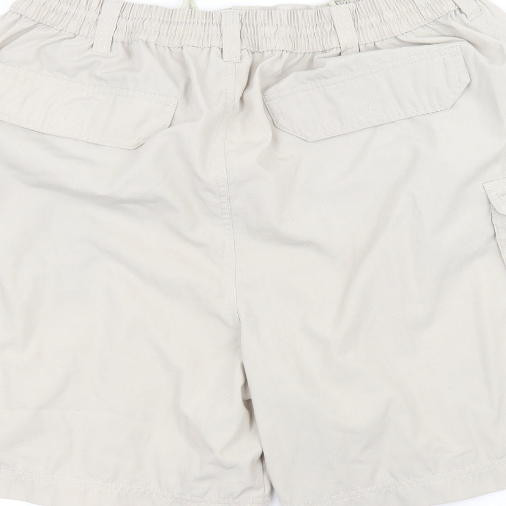 MCN Womens Grey   Bermuda Shorts Size 3XL