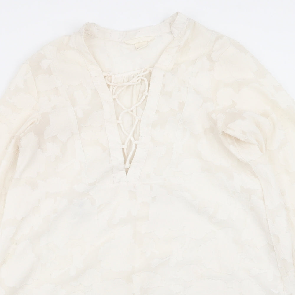 H&M Womens White Geometric  Fit & Flare  Size 4