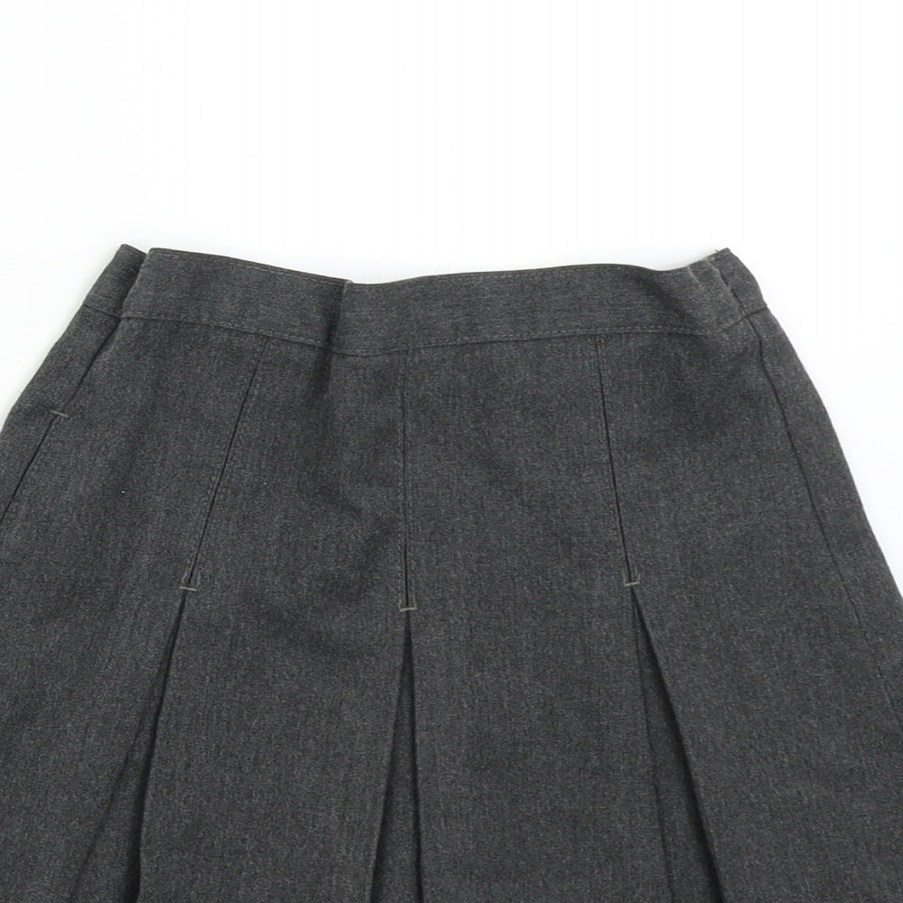 M&S Girls Grey   Pleated Skirt Size 5-6 Years