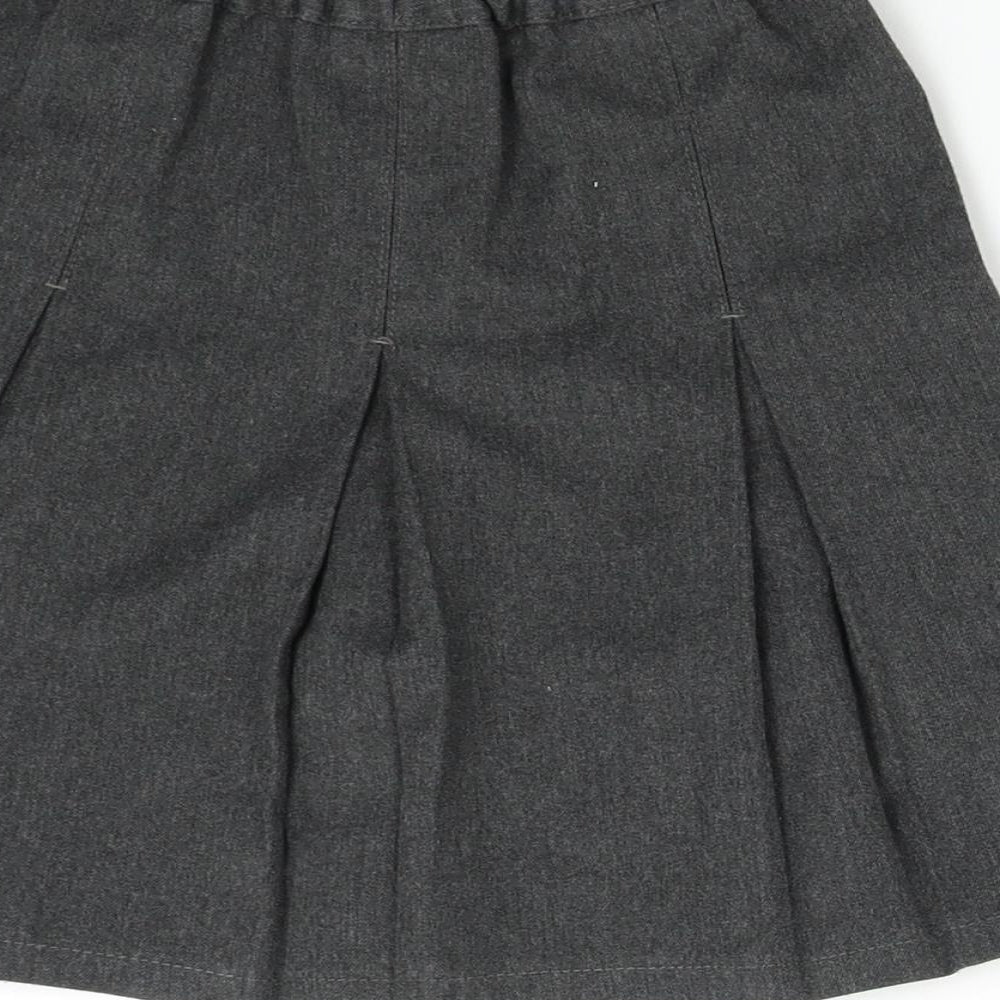 M&S Girls Grey   Pleated Skirt Size 5-6 Years