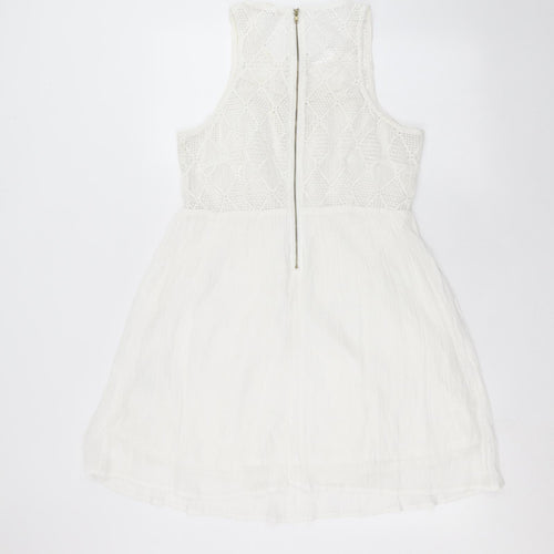 Rebellion Womens White Geometric  Fit & Flare  Size M  - crochet detail