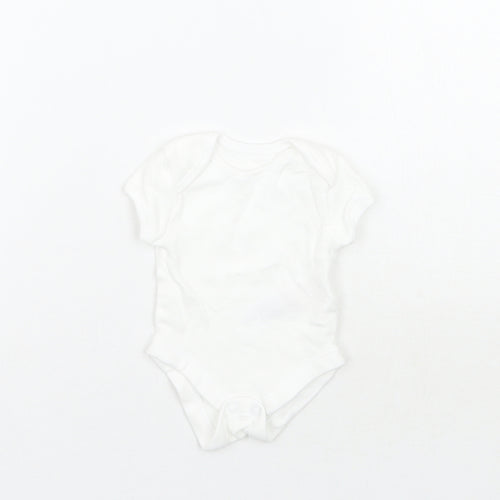 Primark Baby White   Babygrow One-Piece Size Newborn  - Tiny baby