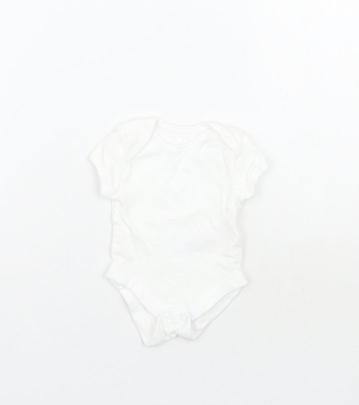 Primark Baby White   Babygrow One-Piece Size Newborn  - Tiny baby