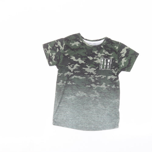 Primark Boys Green   Basic T-Shirt Size 7-8 Years