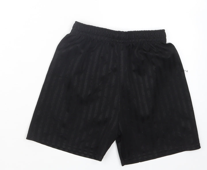 Preworn Boys Black Bermuda Shorts Size 7-8 Years