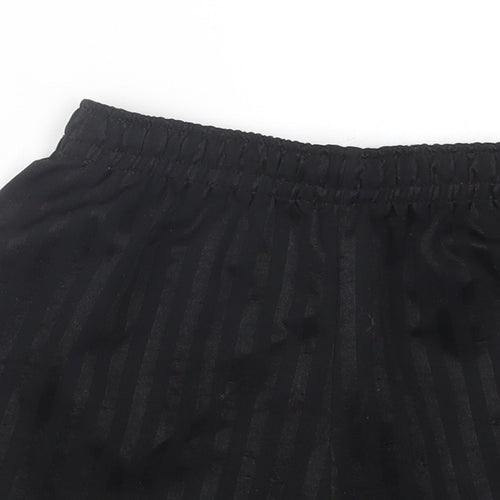 Preworn Boys Black   Bermuda Shorts Size 7-8 Years