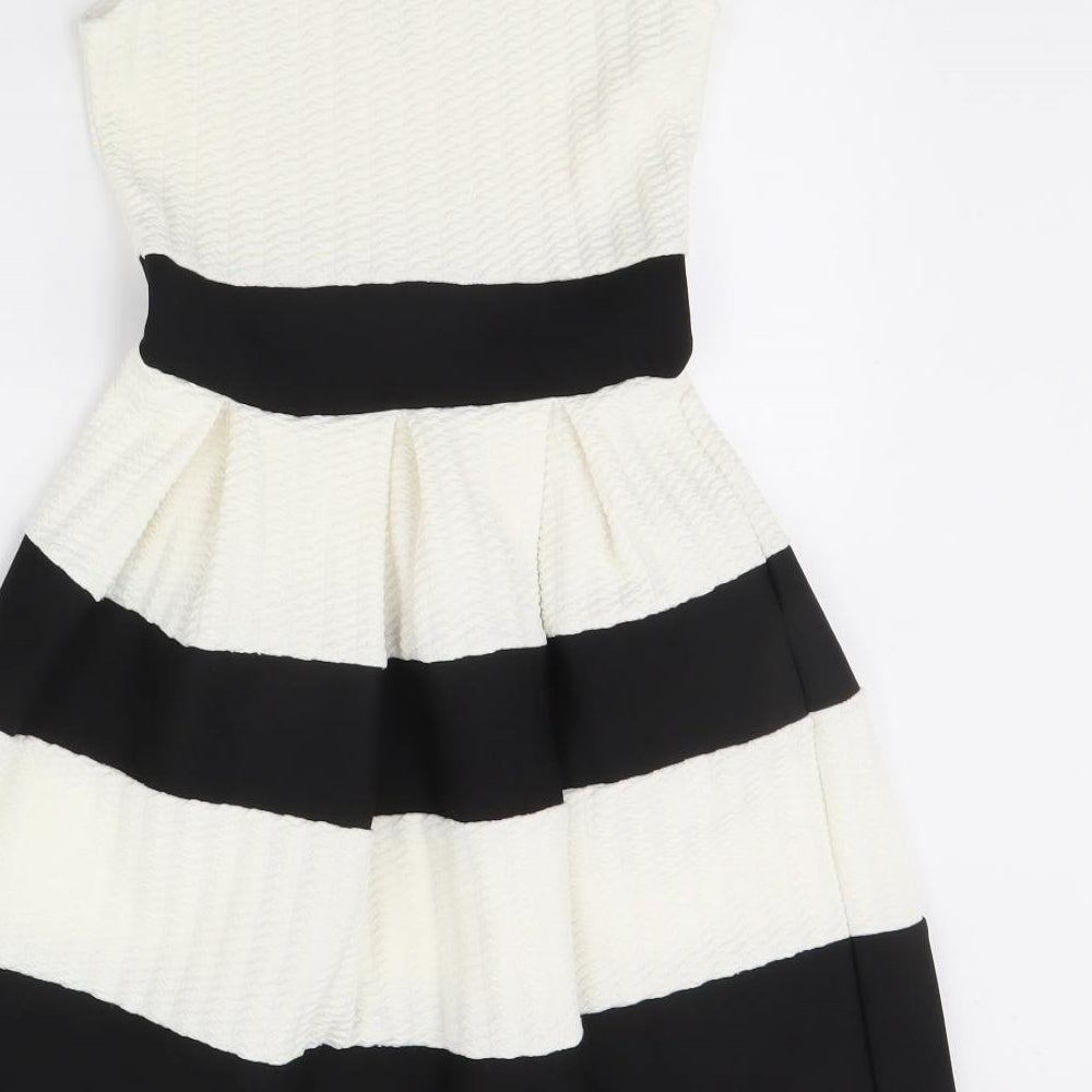Quiz  Womens White Striped  Fit & Flare  Size 8