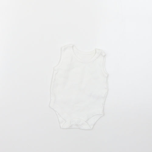 George Baby White   Babygrow One-Piece Size Newborn