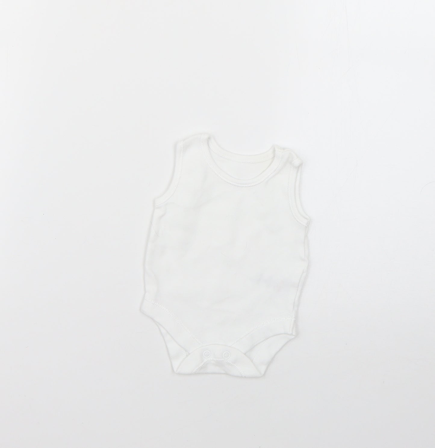 George Baby White   Babygrow One-Piece Size Newborn