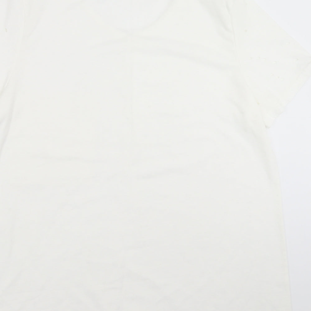 Preworn Womens White   Basic T-Shirt Size M  - hole pattern