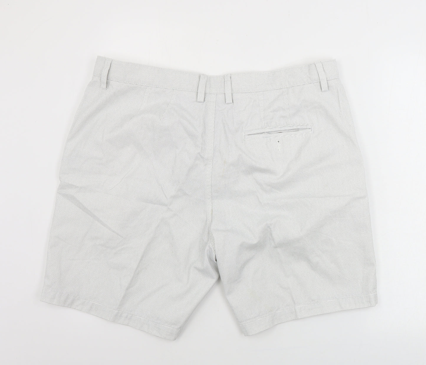 Maine New England  Mens White   Chino Shorts Size 40 in