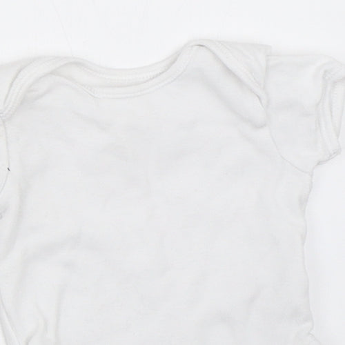George Boys White   Babygrow One-Piece Size 0-3 Months