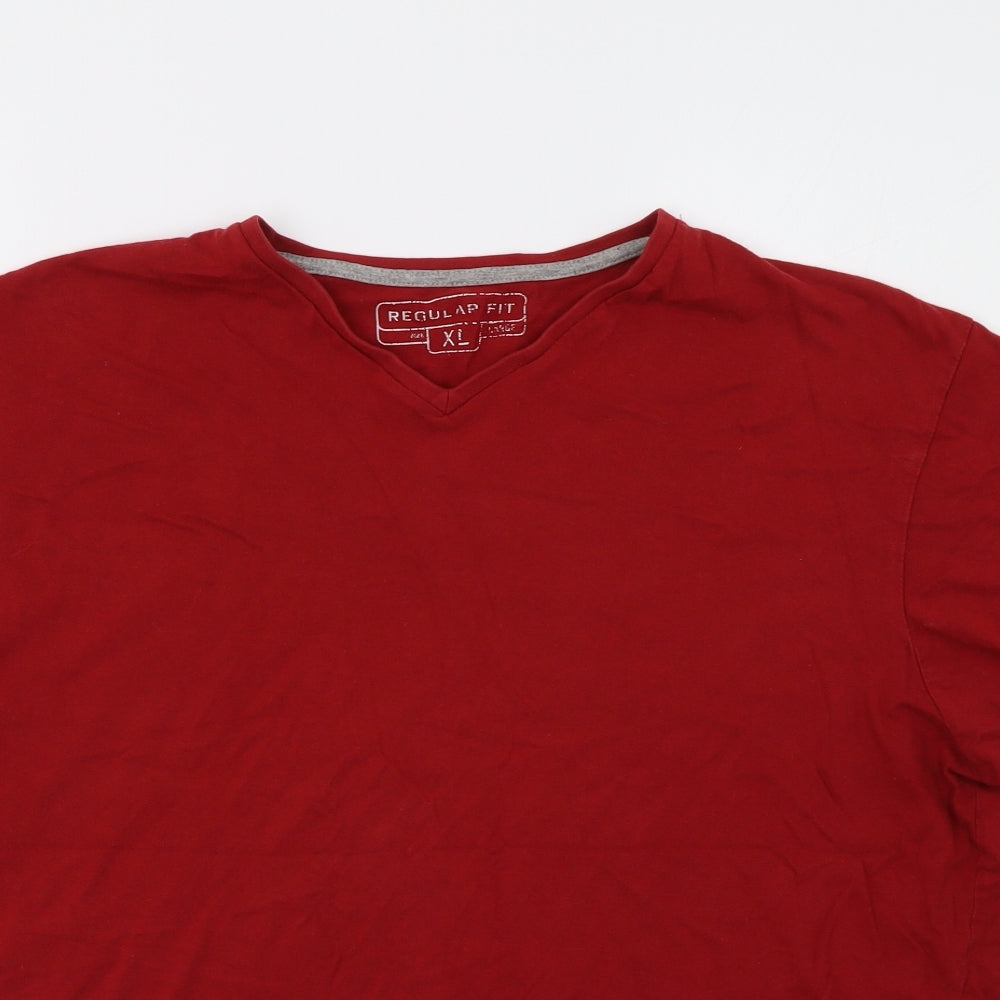 Preworn Mens Red    T-Shirt Size XL