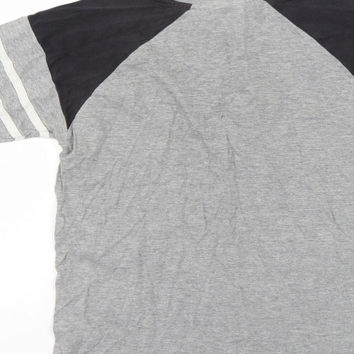 herefod united football club Boys Grey   Basic T-Shirt Size 11-12 Years
