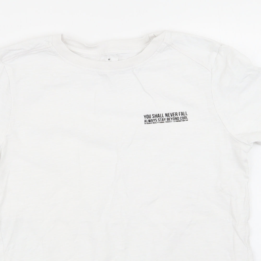 Nutmeg Boys White   Basic T-Shirt Size 9-10 Years