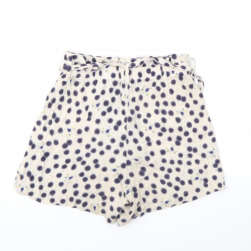 H&M Womens Ivory   Cut-Off Shorts Size 4 - STRECHY WAISTBAND