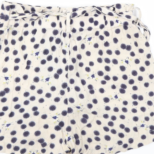 H&M Womens Ivory   Cut-Off Shorts Size 4 - STRECHY WAISTBAND