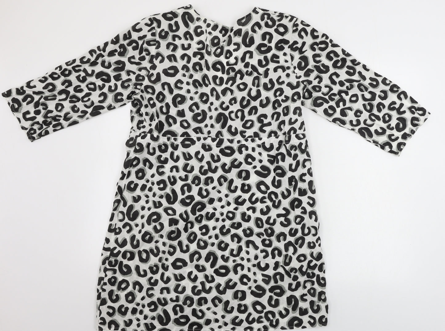 Marks and Spencer  Womens White Animal Print  Basic Blouse Size 12