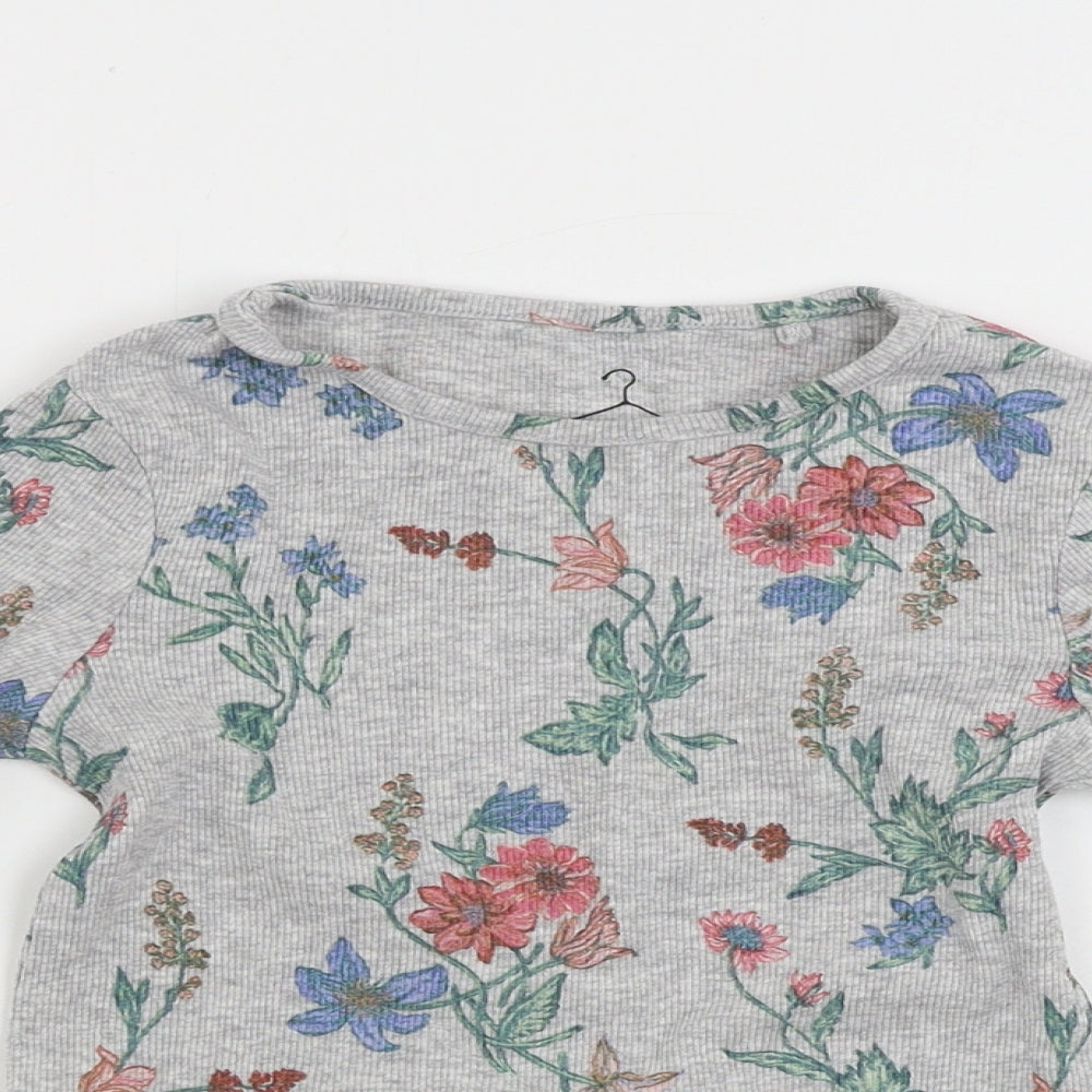 NEXT  Girls Grey Floral  Basic T-Shirt Size 6 Years