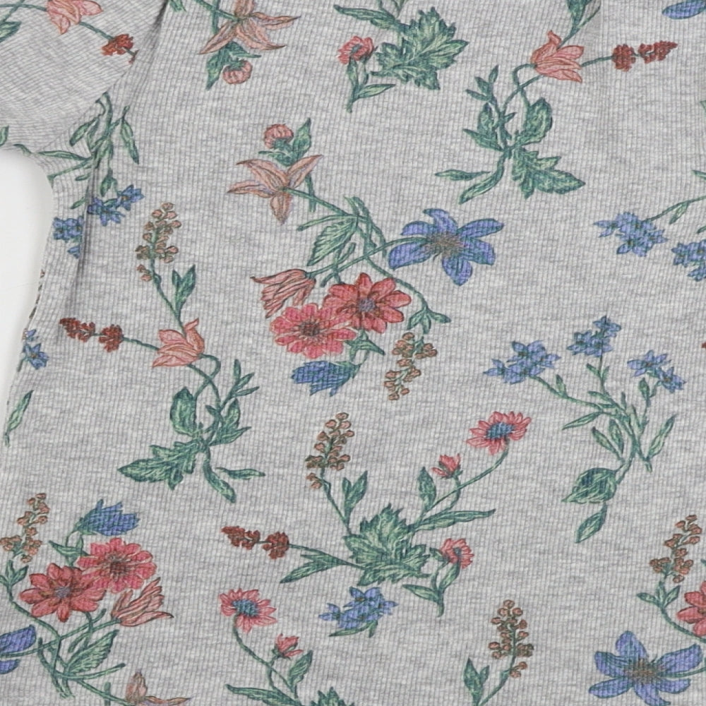 NEXT  Girls Grey Floral  Basic T-Shirt Size 6 Years