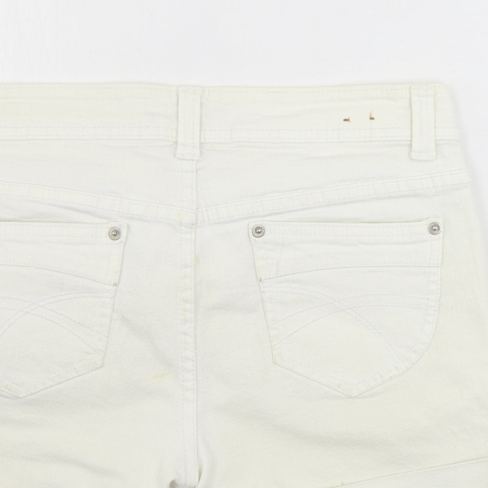 Preworn Womens Ivory   Cut-Off Shorts Size 10