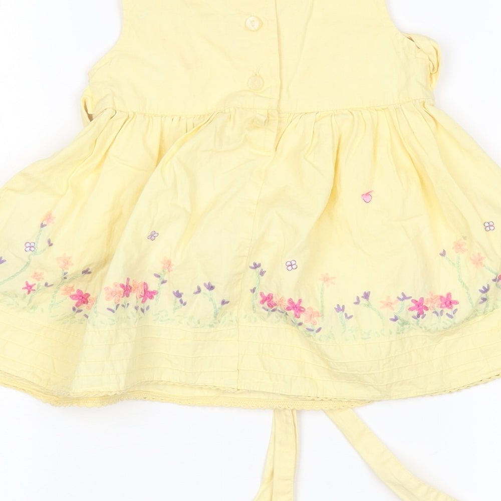 Preworn Girls Yellow Floral  A-Line  Size 0-3 Months