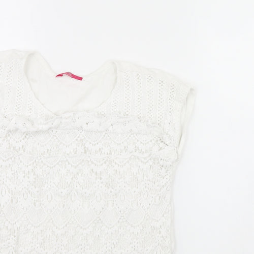 YD Girls White   Basic T-Shirt Size 12 Years
