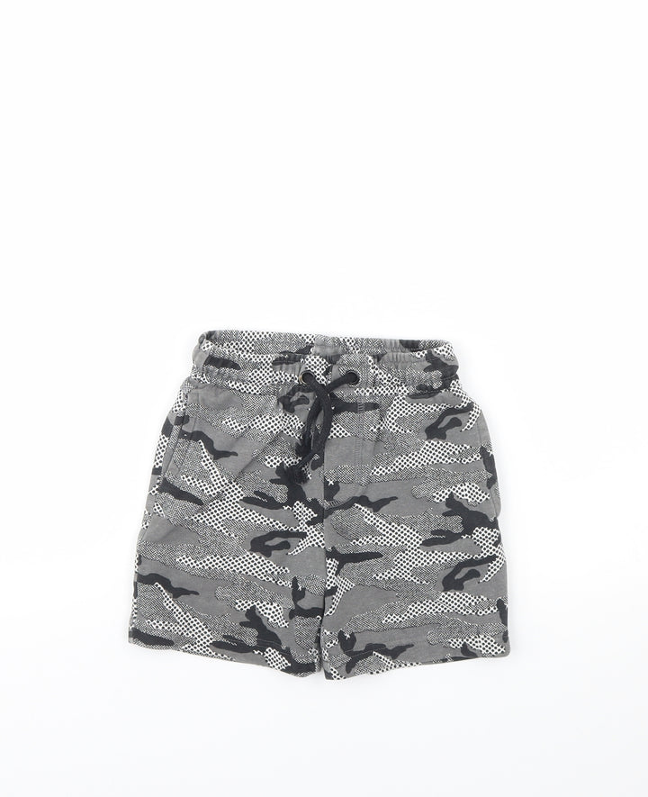 Nutmeg Boys Grey Camouflage  Sweat Shorts Size 4 Years