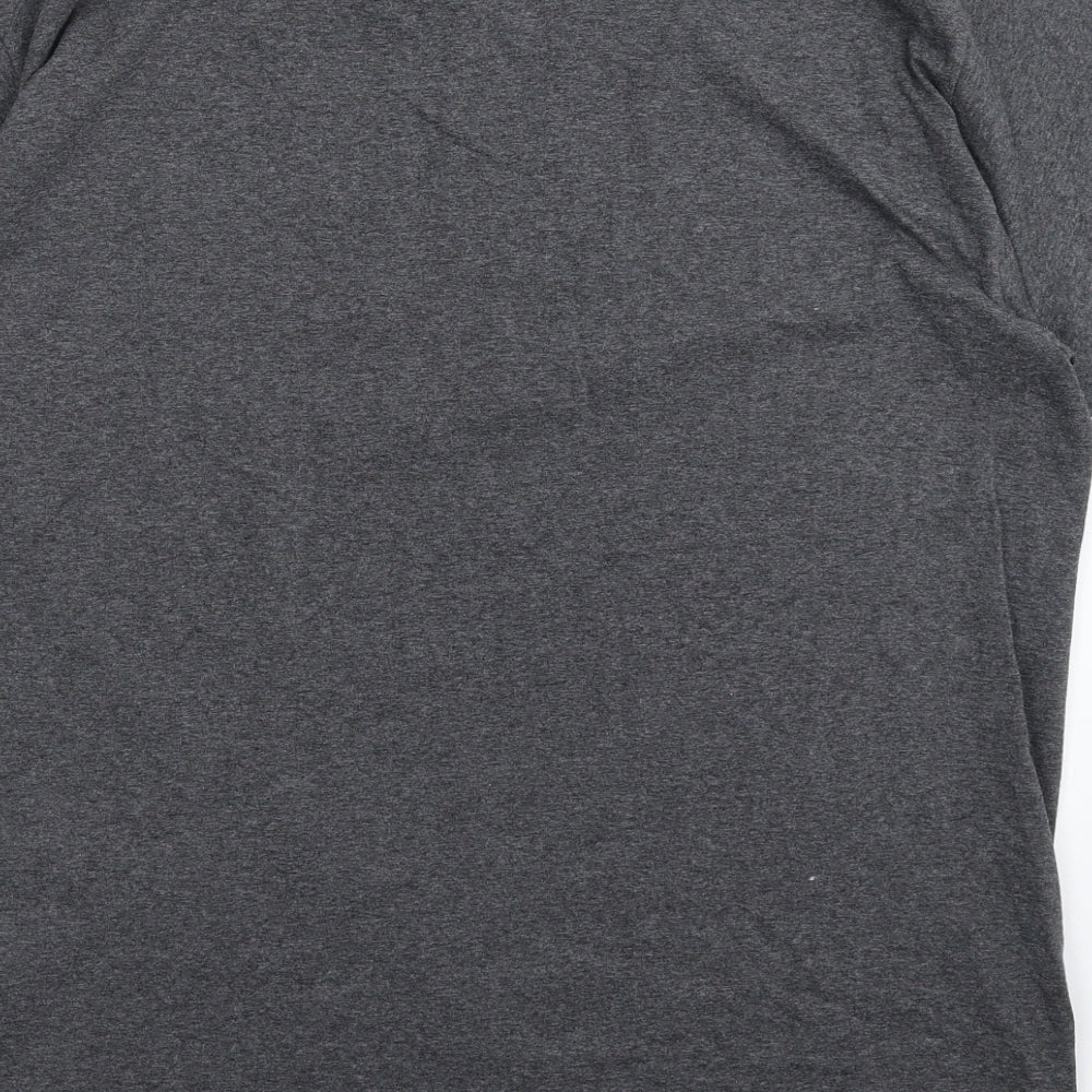 Fruit of the Loom Mens Grey    T-Shirt Size XL
