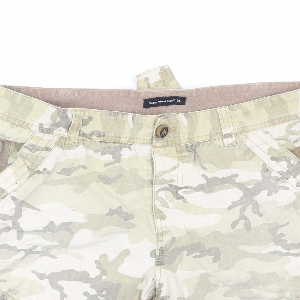 Cedar Wood State Mens Green Camouflage  Chino Shorts Size 36